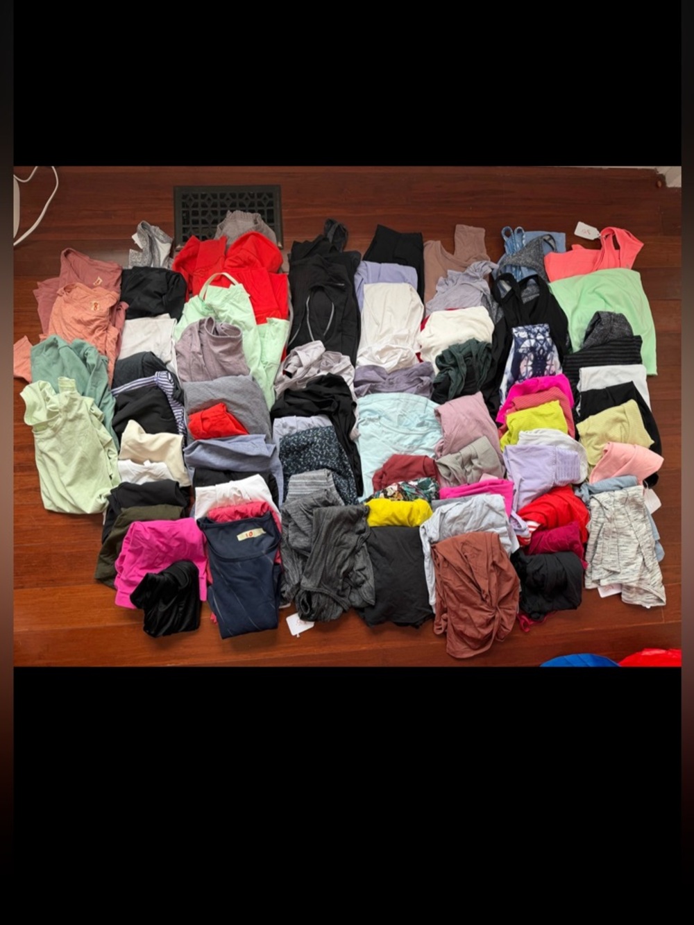 Lululemon bundle of 80 pieces